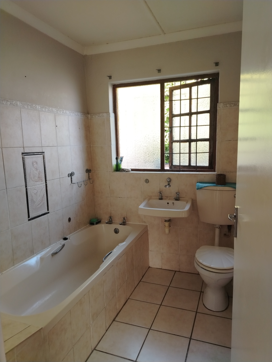 4 Bedroom Property for Sale in Amalinda Eastern Cape